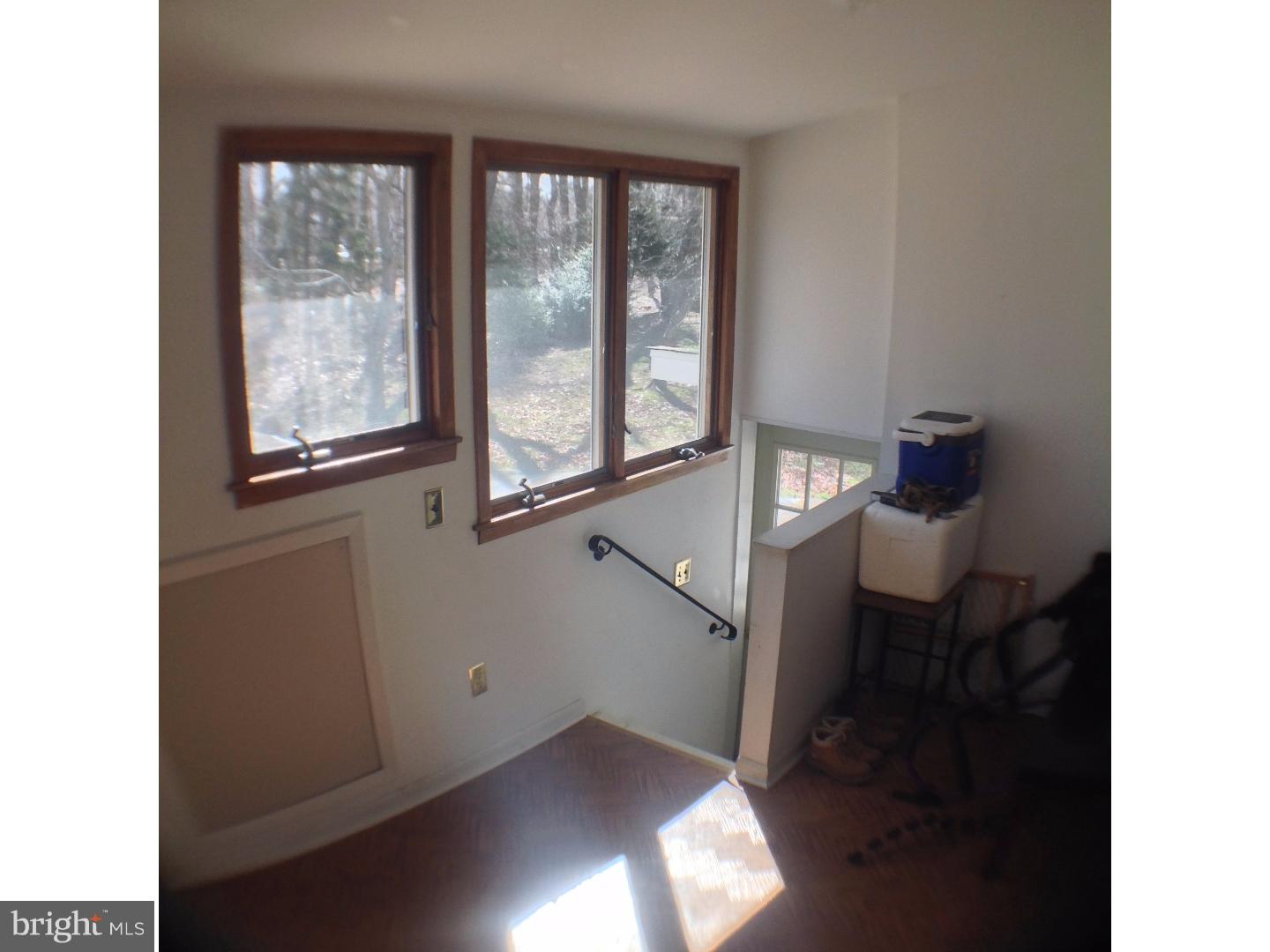 513 Sutherland Road Ewing, NJ 08618 - Photo 10 of 20 Gallery Image 10