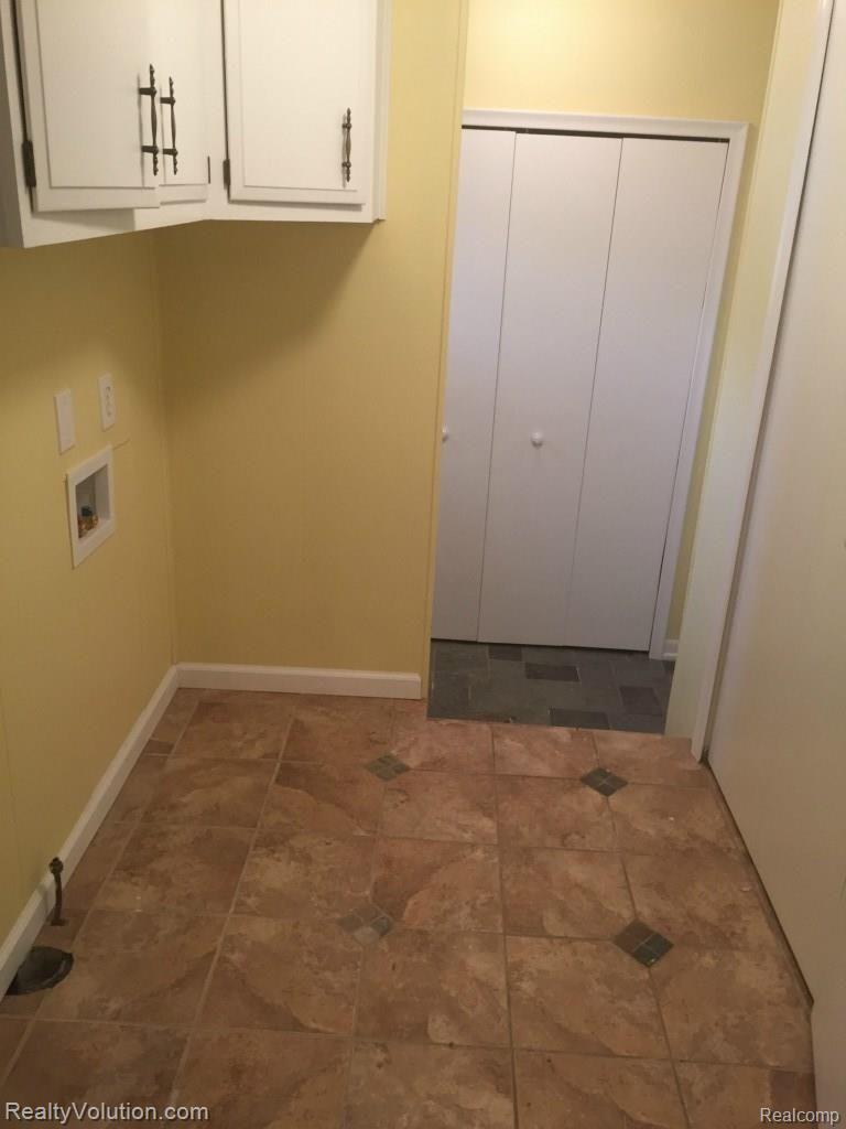 1815 Farnsworth Road Lapeer, MI 48446 - Photo 12 of 22 IMG_3264.jpg