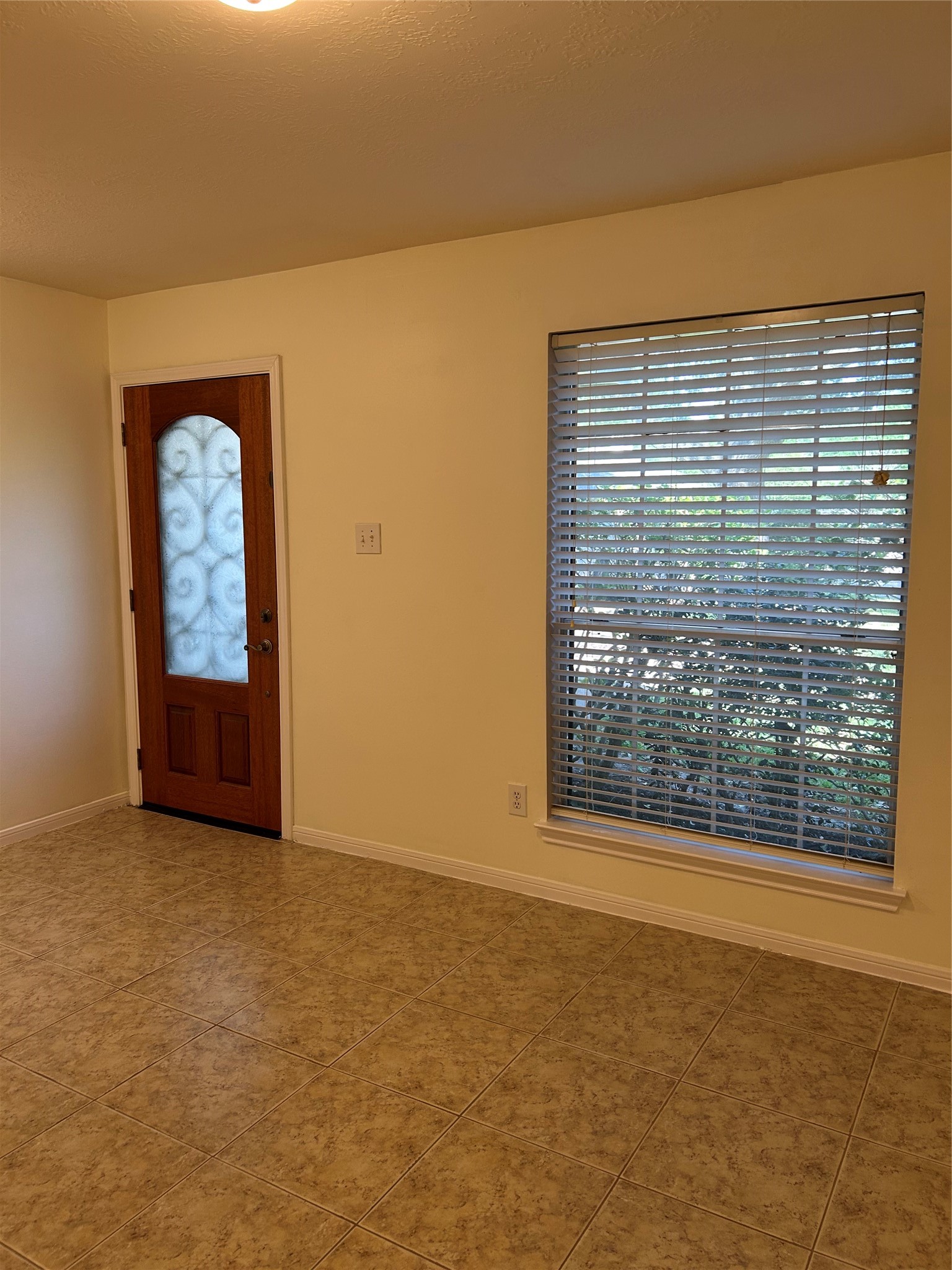 3601 Colleen Meadows Circle Houston, TX 77080 - Photo 2 of 22 Dining Room from Front Entry