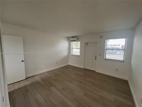 $1,500 | 7035 Northeast 4th Court, Unit 3, Miami, FL 33138