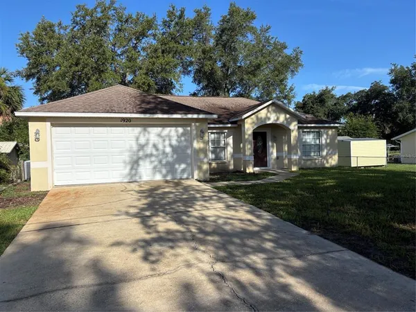 $299,900 | 1920 Calle Alto Vista, DeLand, FL 32724