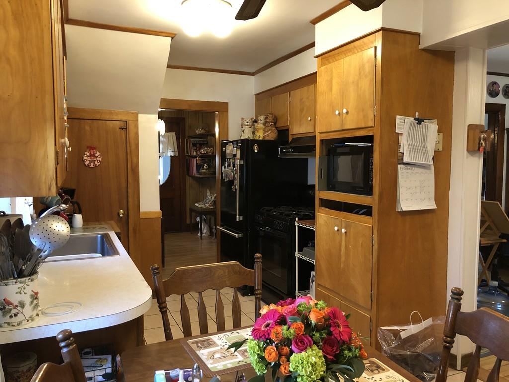 35 Rice Street Wellesley, MA 02482 - Photo 12 of 15