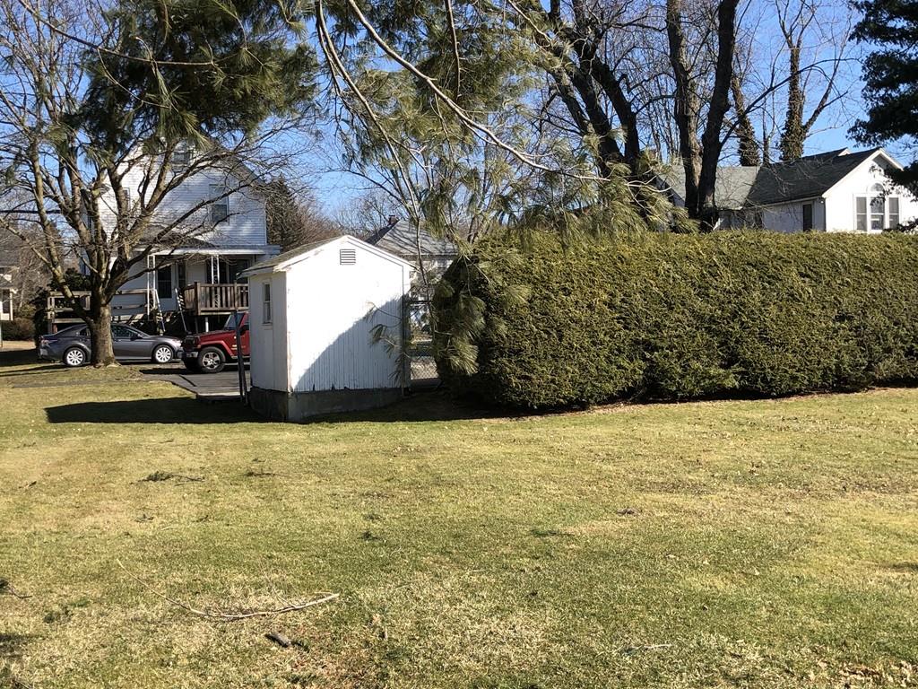 35 Rice Street Wellesley, MA 02482 - Photo 4 of 15