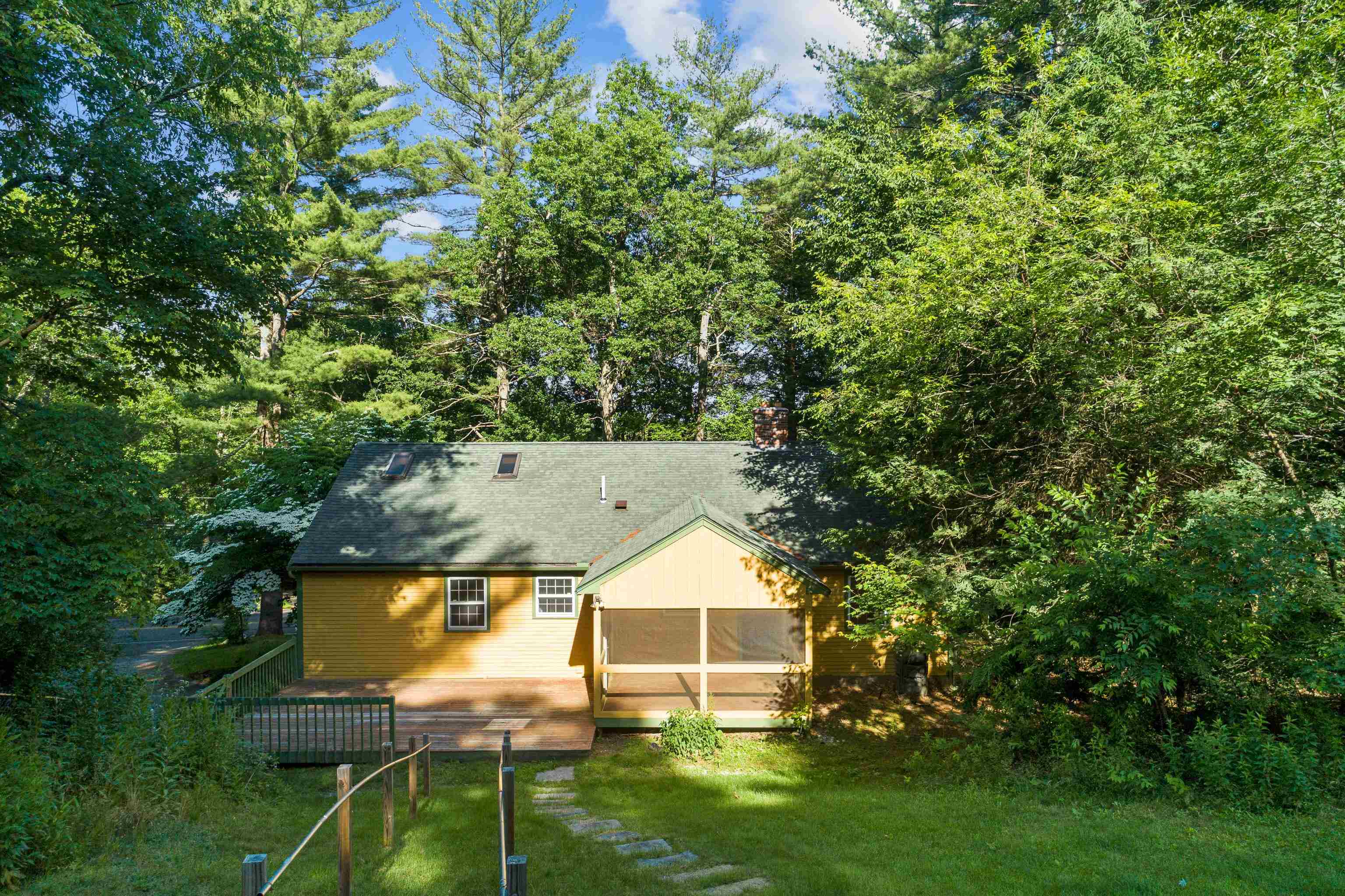 82 Wire Road Merrimack, NH 03054 - Photo 27 of 33