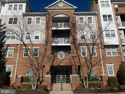 $545,000 | 327 King Farm Boulevard, Unit 203, Rockville, MD 20850