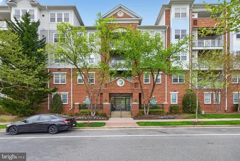 $545,000 | 327 King Farm Boulevard, Unit 203, Rockville, MD 20850