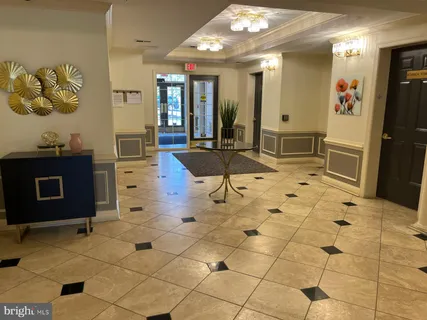 $530,000 | 327 King Farm Boulevard, Unit 203, Rockville, MD 20850