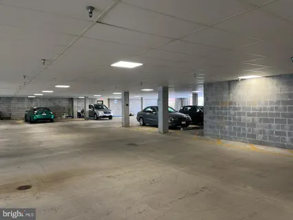 $530,000 | 327 King Farm Boulevard, Unit 203, Rockville, MD 20850