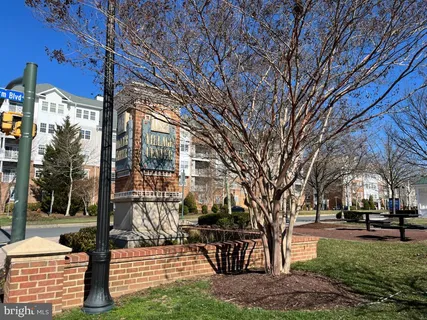 $530,000 | 327 King Farm Boulevard, Unit 203, Rockville, MD 20850