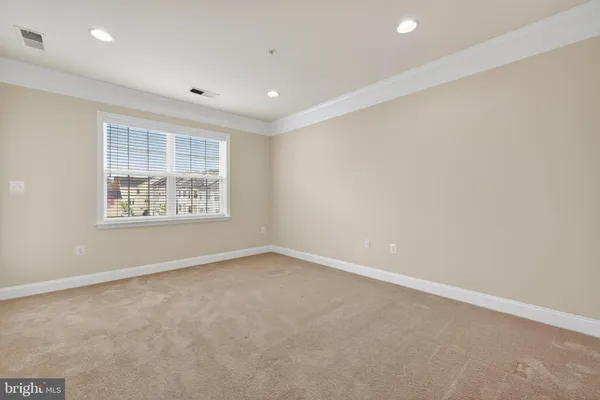 $545,000 | 327 King Farm Boulevard, Unit 203, Rockville, MD 20850
