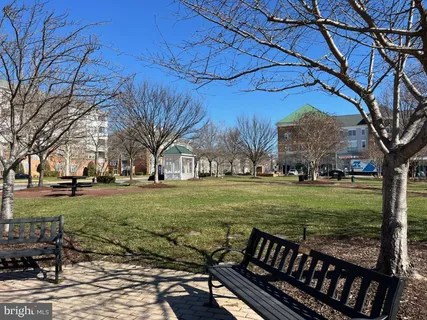 $545,000 | 327 King Farm Boulevard, Unit 203, Rockville, MD 20850