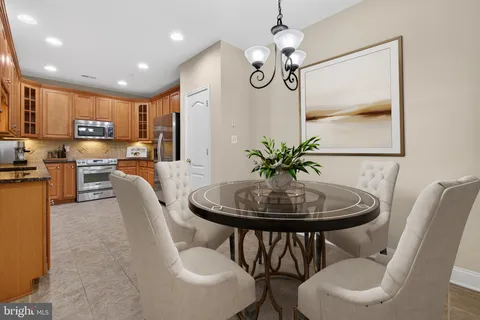 $530,000 | 327 King Farm Boulevard, Unit 203, Rockville, MD 20850