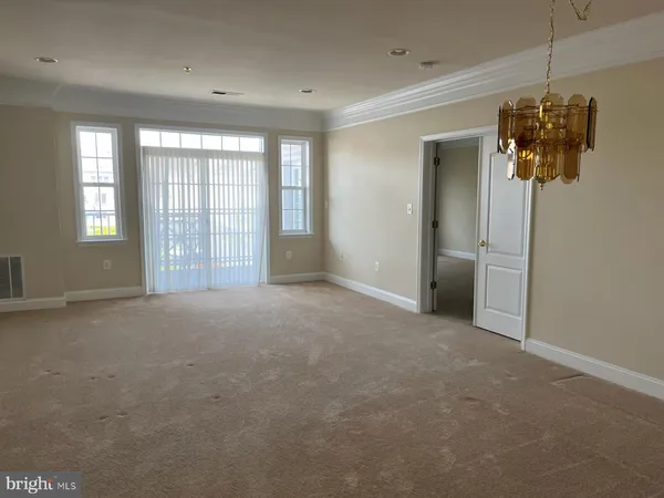 $545,000 | 327 King Farm Boulevard, Unit 203, Rockville, MD 20850