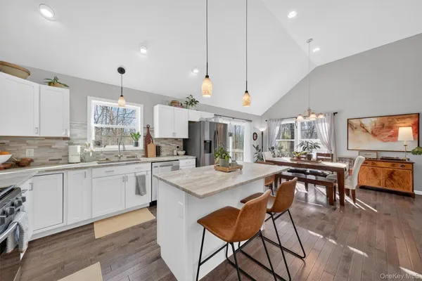 $659,000 | 31 Greenshire Way, Walden, NY 12586