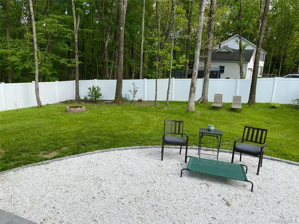 $659,000 | 31 Greenshire Way, Walden, NY 12586