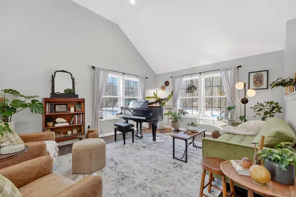 $659,000 | 31 Greenshire Way, Walden, NY 12586