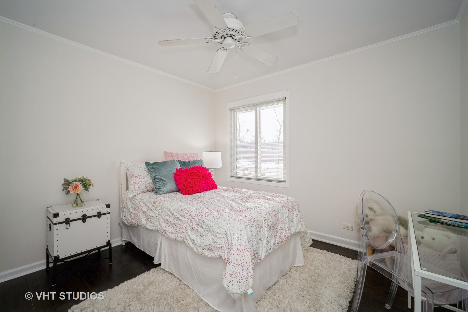 1137 Midway Road Northbrook, IL 60062 - Photo 6 of 18 a bedroom with a bed and a chandelier