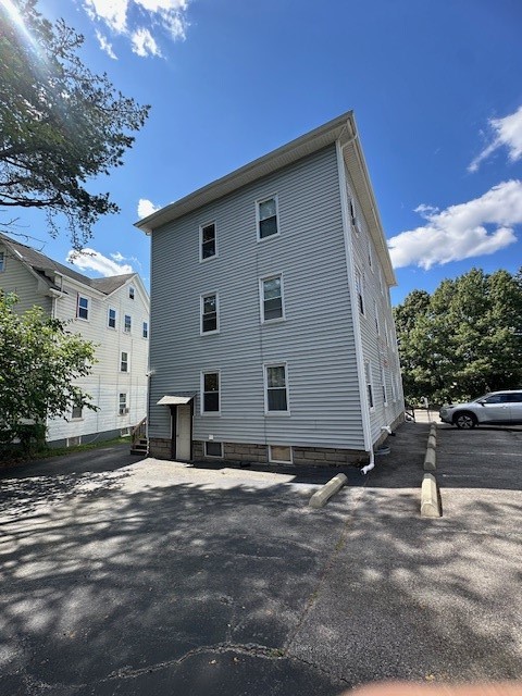 77 Raymond Street Providence, RI 02908 - Photo 7 of 27