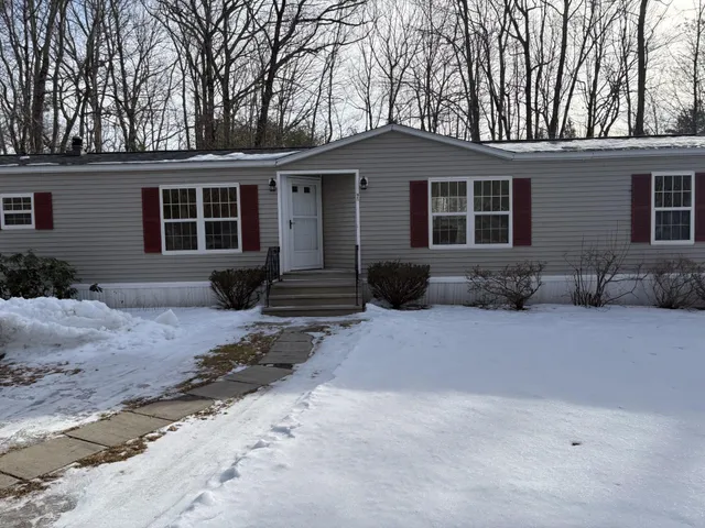 $229,000 | 7 Kenyann Drive, Wolfeboro, NH 03894