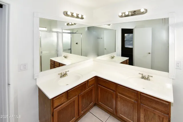 $2,700 | 3653 West Saragosa Street, Chandler, AZ 85226