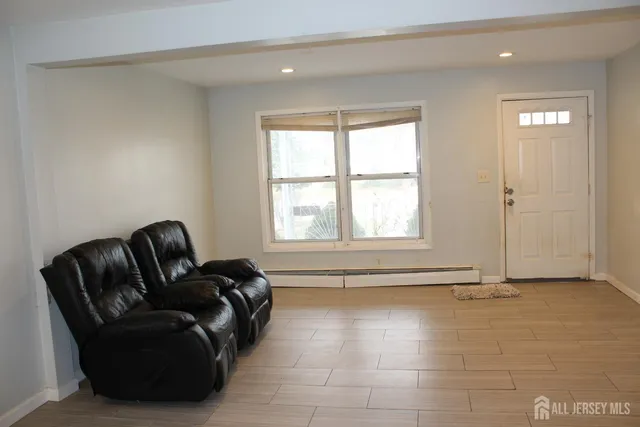 $2,975 | 899 Green Street, Unit 1, Iselin, NJ 08830