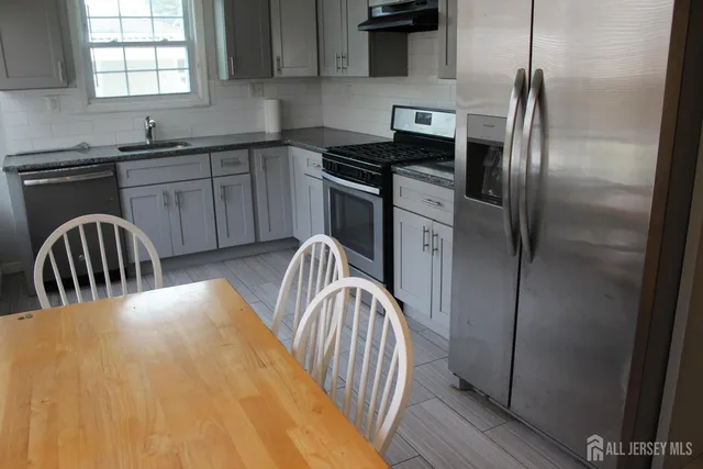 $2,975 | 899 Green Street, Unit 1, Iselin, NJ 08830