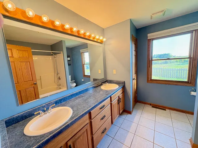 $649,900 | N7321 Bowers Road, East Troy, WI 53120