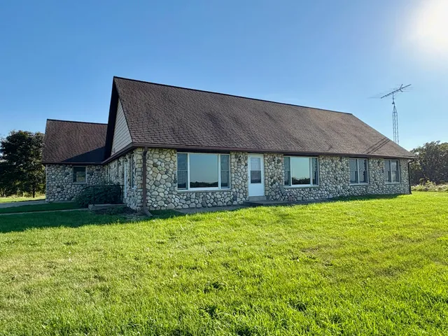 $649,900 | N7321 Bowers Road, East Troy, WI 53120