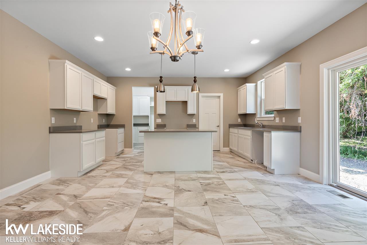 47459 Bayside Boulevard, Unit 3 Chesterfield, MI 48047 - Photo 13 of 34