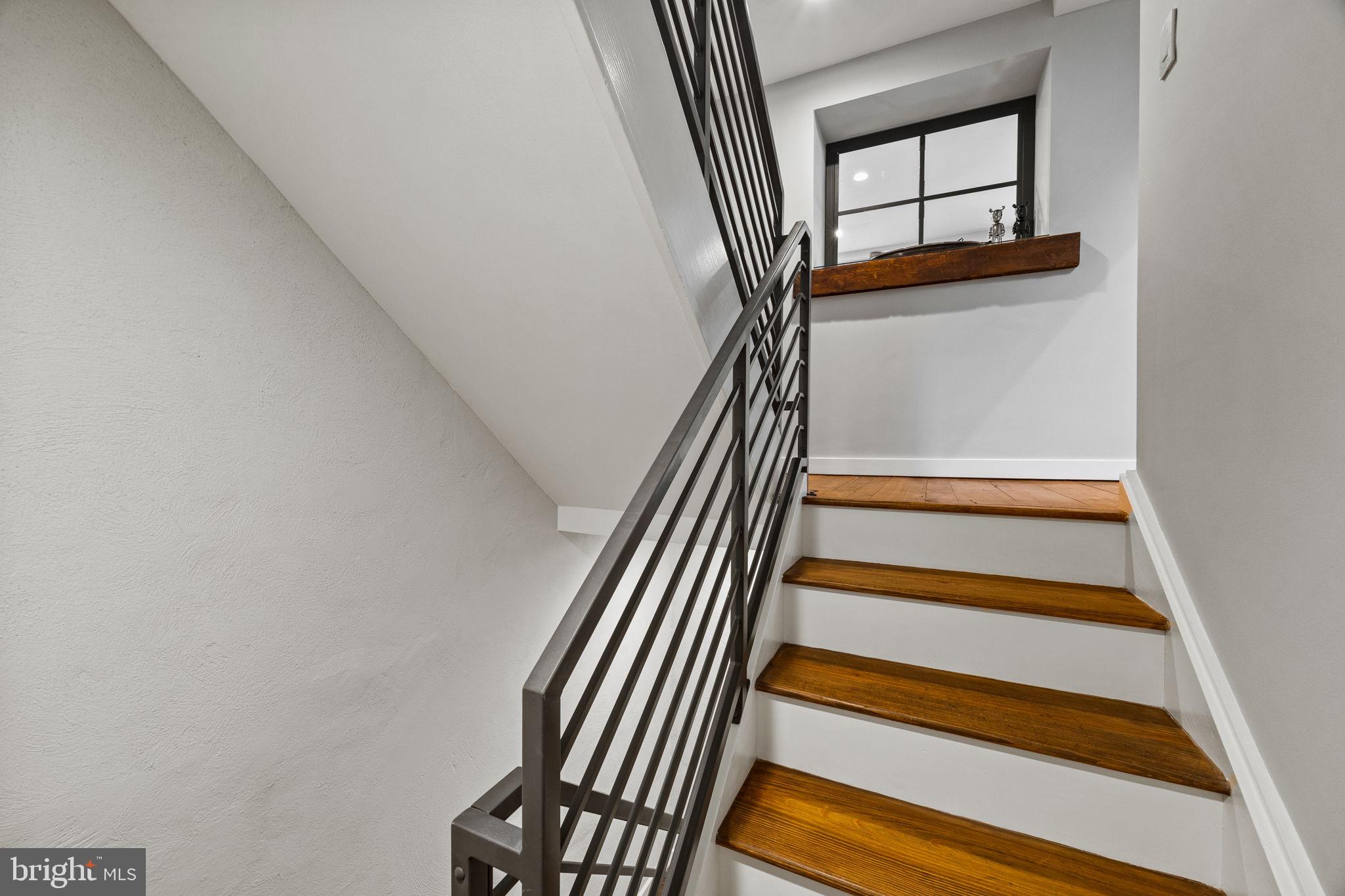 2030 Ranstead Street Philadelphia, PA 19103 - Photo 12 of 49 a view of entryway