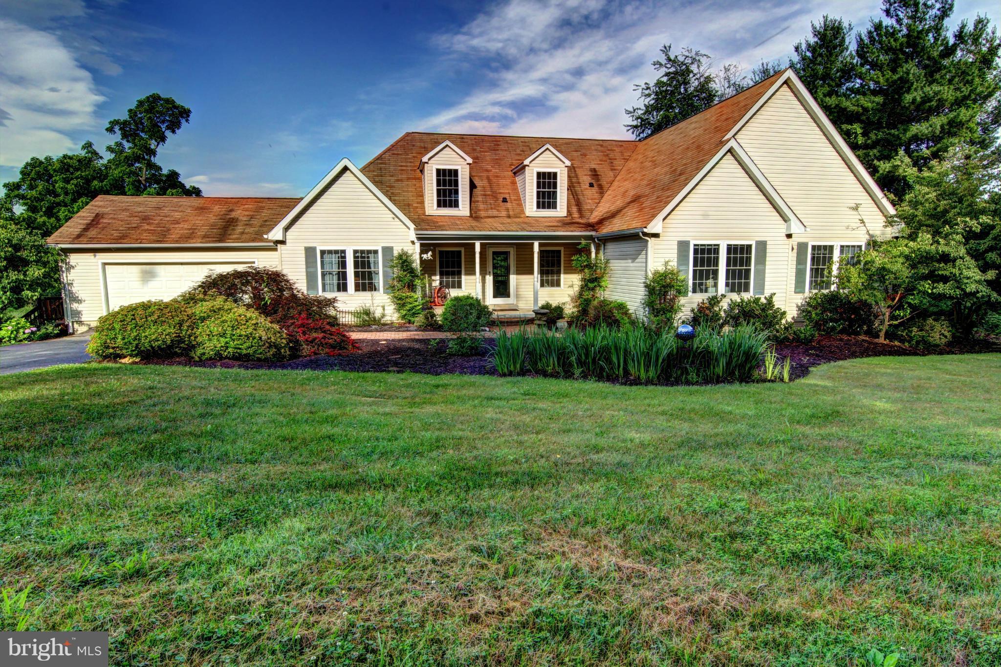 39555 Rodeffer Road Lovettsville, VA 20180 - Photo 1 of 30 Exterior (Front)