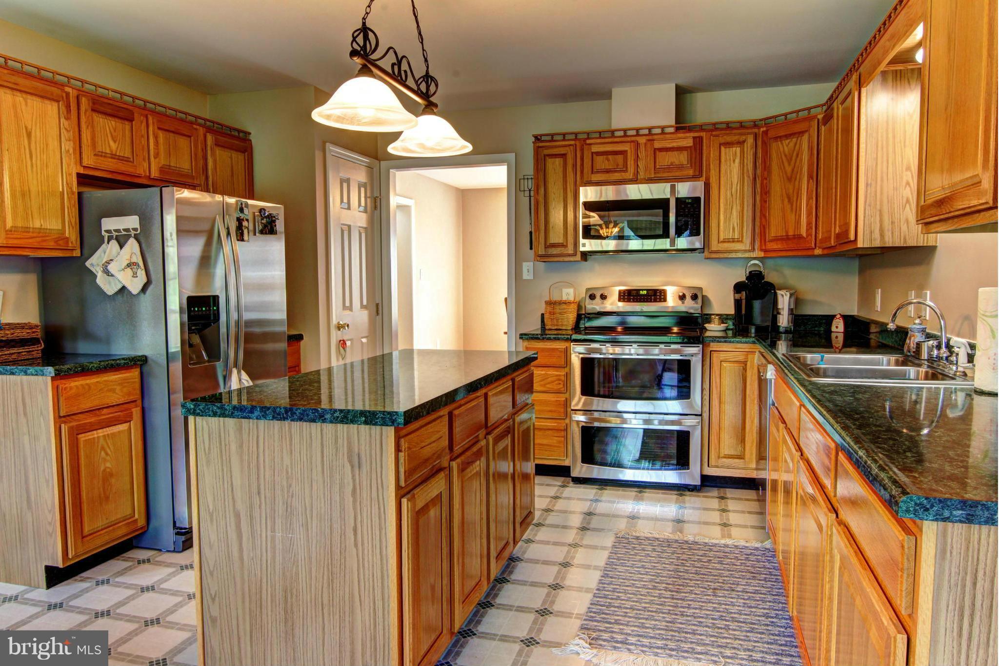 39555 Rodeffer Road Lovettsville, VA 20180 - Photo 11 of 30 Kitchen
