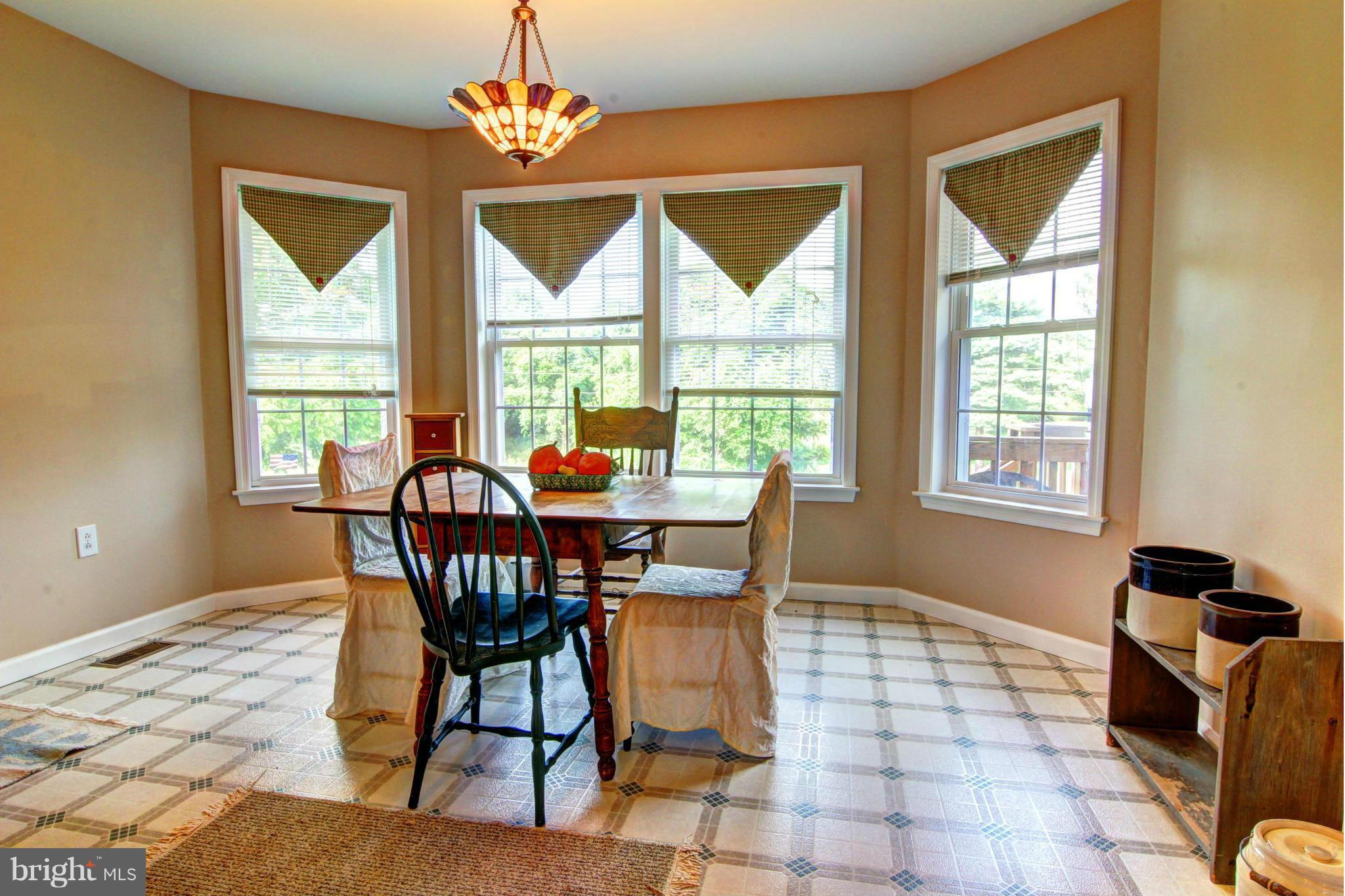 39555 Rodeffer Road Lovettsville, VA 20180 - Photo 12 of 30 Kitchen