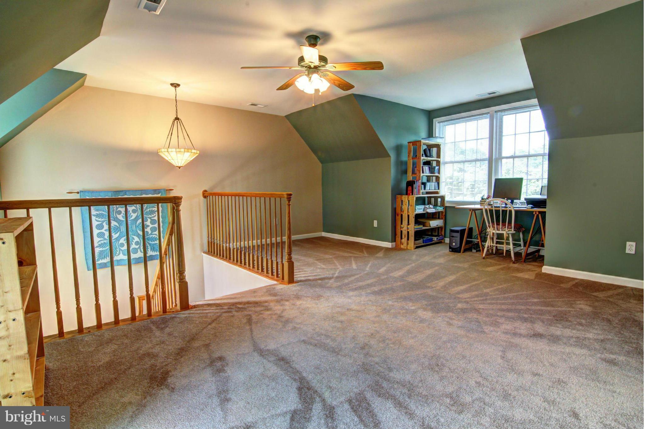 39555 Rodeffer Road Lovettsville, VA 20180 - Photo 21 of 30 Upper Level