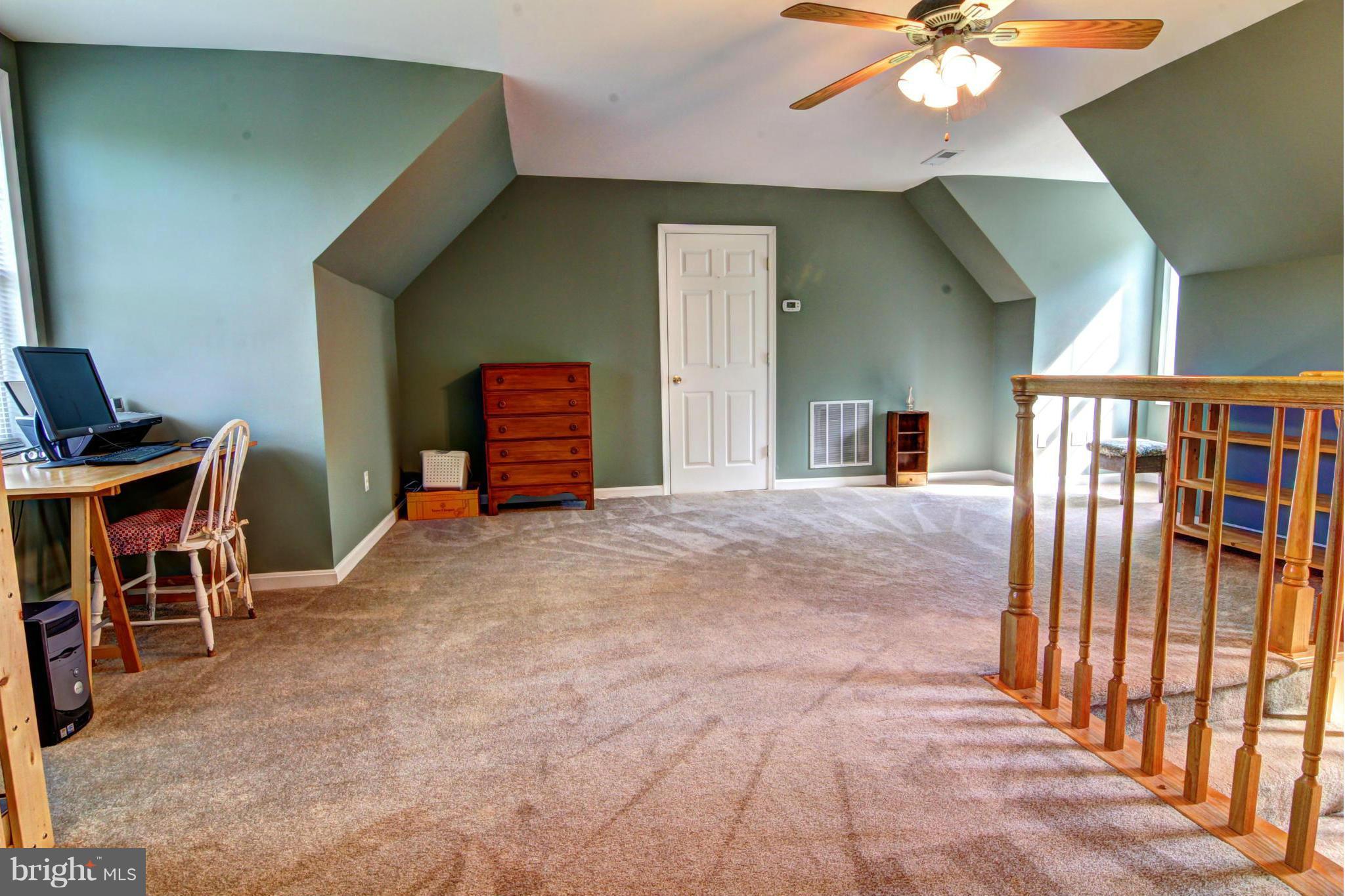39555 Rodeffer Road Lovettsville, VA 20180 - Photo 22 of 30 Upper Level