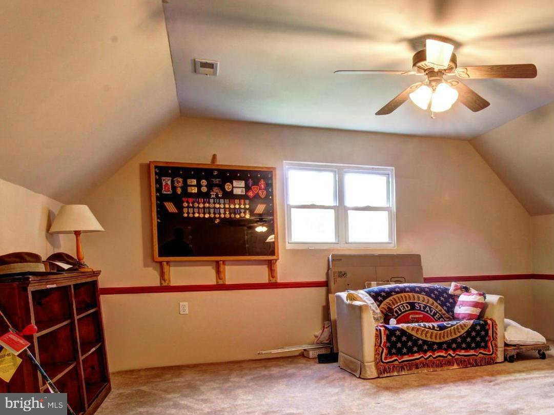39555 Rodeffer Road Lovettsville, VA 20180 - Photo 25 of 30 Upper Level
