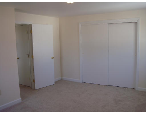 482 Norman Street Fall River, MA 02721 - Photo 11 of 12 Gallery Image 11