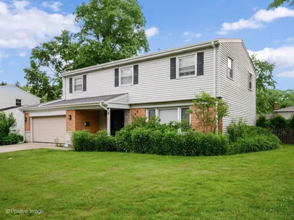 $839,900 | 529 Susan Lane, Deerfield, IL 60015