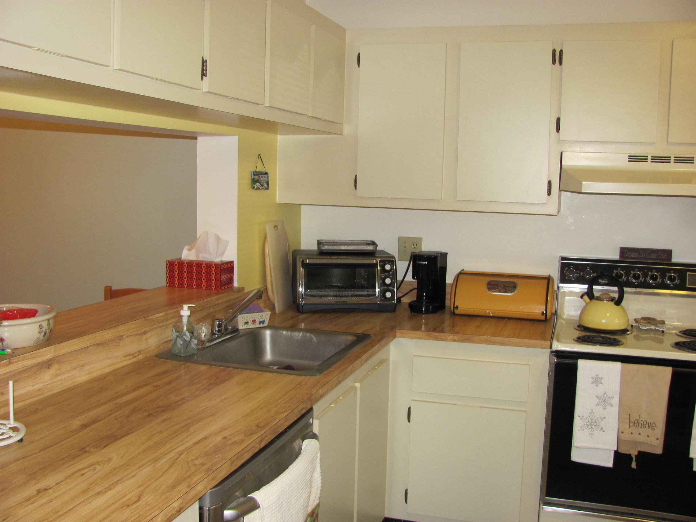 6387 Boca Circle Boca Raton, FL 33433 - Photo 13 of 29 KITCHEN