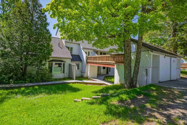 $400,000 | 42 Lower Phase Road, Unit 7, Warren, VT 05674