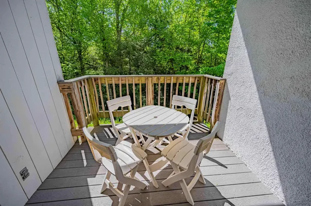 $400,000 | 42 Lower Phase Road, Unit 7, Warren, VT 05674