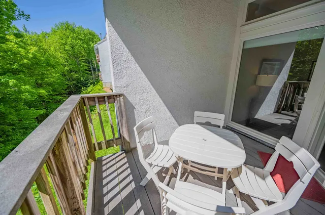 $400,000 | 42 Lower Phase Road, Unit 7, Warren, VT 05674