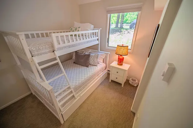 $400,000 | 42 Lower Phase Road, Unit 7, Warren, VT 05674