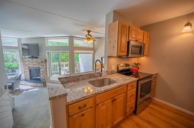 $400,000 | 42 Lower Phase Road, Unit 7, Warren, VT 05674