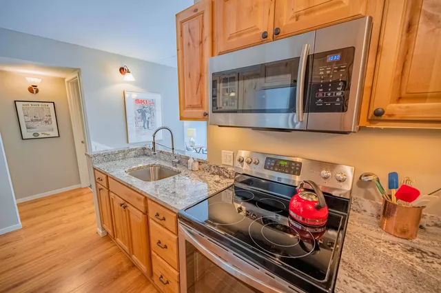 $400,000 | 42 Lower Phase Road, Unit 7, Warren, VT 05674