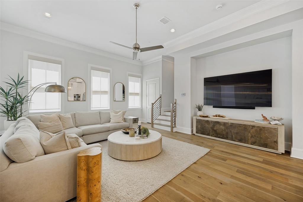 15015 Oak Street Addison, TX 75001 - Photo 13 of 33