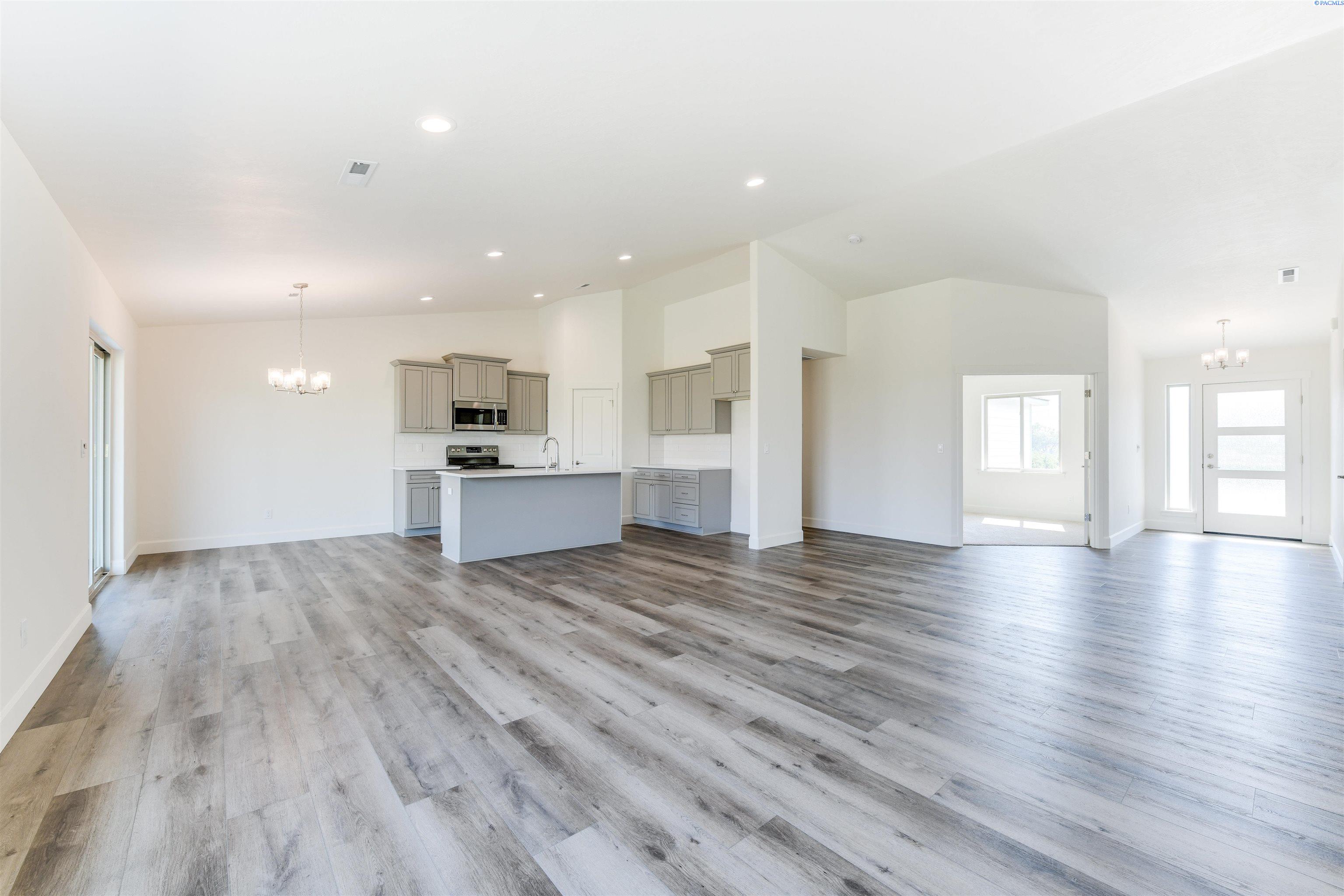 1720 Kendall Road Benton City, WA 99320 - Photo 8 of 22 Gallery Image 8