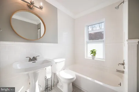$250,000 | 1422 North Lincoln Street, Wilmington, DE 19806
