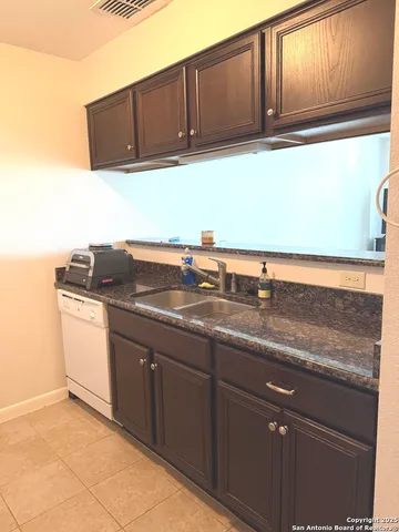 $900 | 4111 Medical Drive, Unit 308A, San Antonio, TX 78229