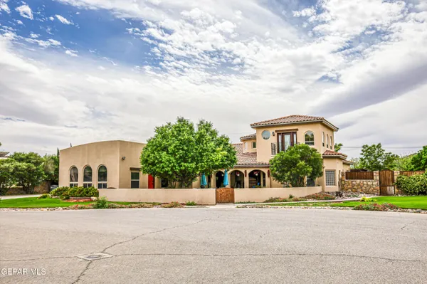 $969,000 | 5413 East River Lane, El Paso, TX 79932